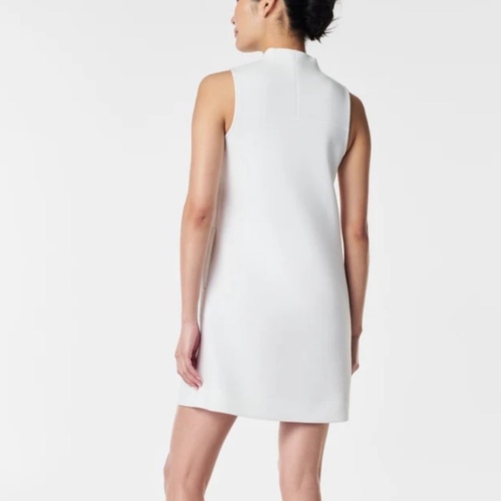 Spanx AirEssentials White V Neck Pockets Mini Dress Plus Size 2X NWT - Picture 2 of 9